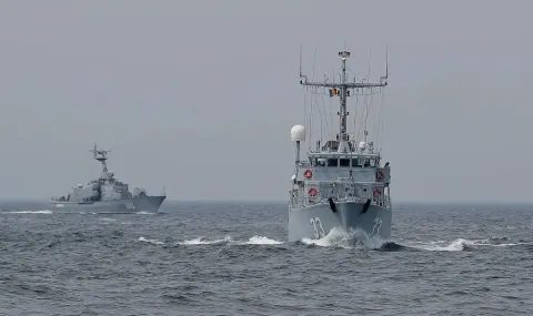 напрежение в черно море: москва твърди, че е ударила плавателен съд към одеса