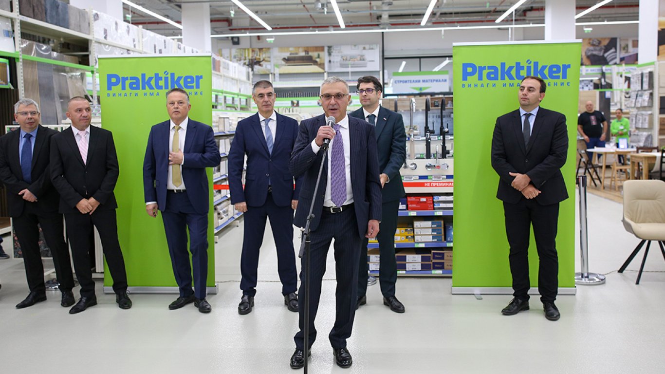 нов мащабен търговски център отваря врати в софия
