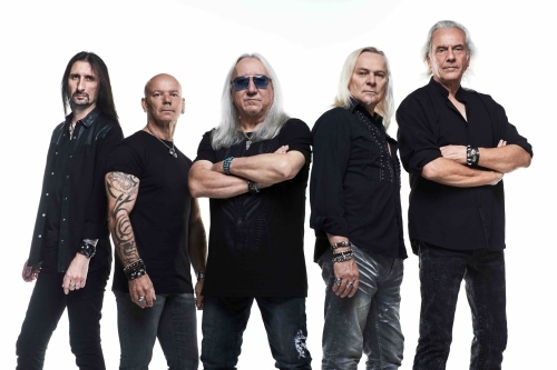 последен поклон на рок титаните uriah heep в арена 8888