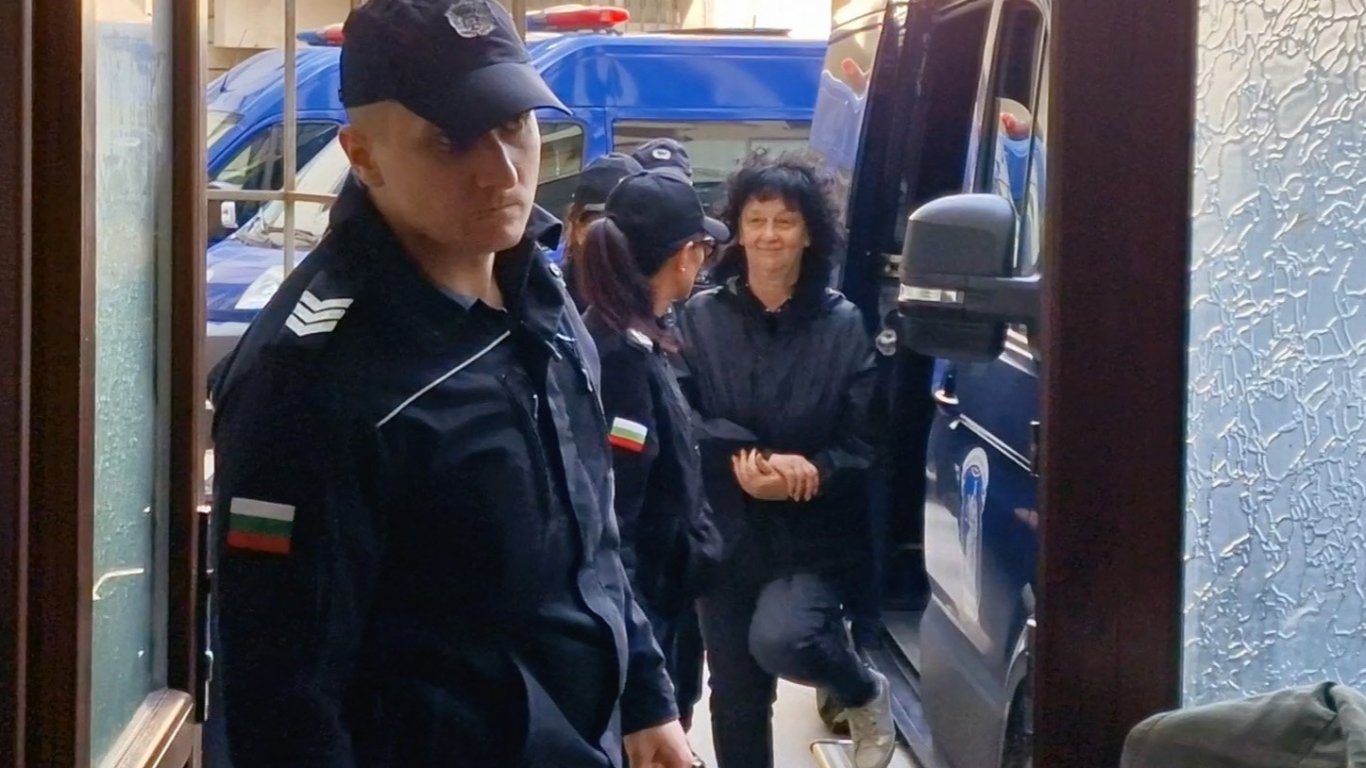 разкрития в пловдив: деканът на медицинския факултет призна за финансови злоупотреби с нзок