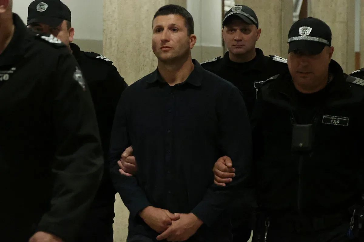 разтърсване в нсо: офицерът варадинов е свободен, а генералът си тръгва