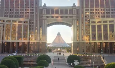 сбогом на „изкуствения интелект“: сащ залагат на суперинтелигентността в централна азия