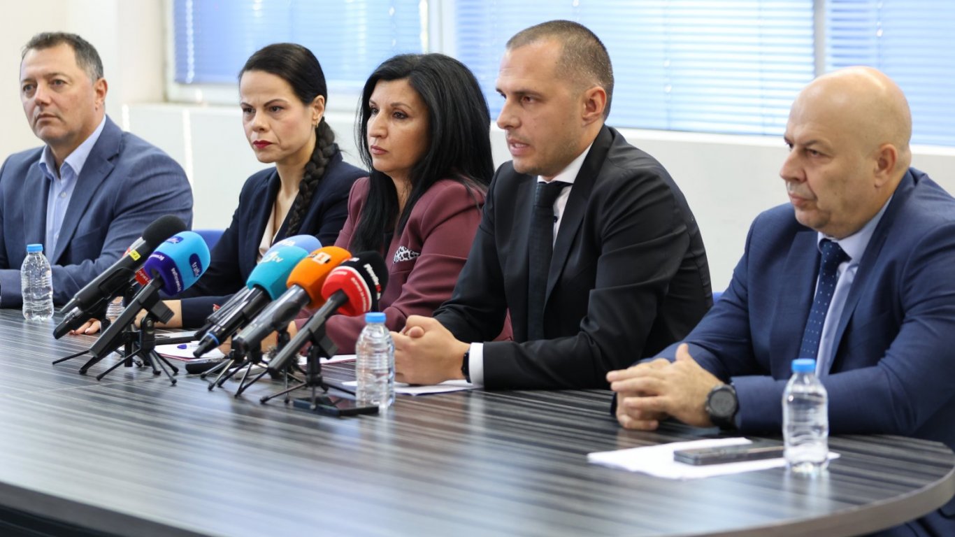 схемата „мъртви души“: шестима медици с обвинения за източване на милиони от здравната каса